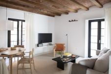 Apartment in Barcelona - MERCE 1º2ª